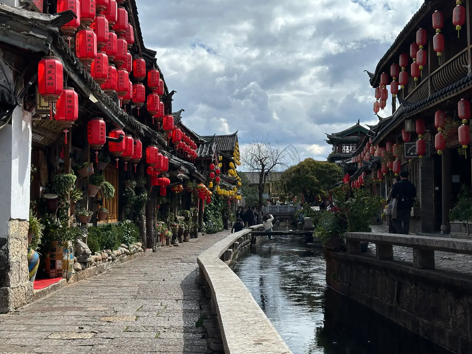 Lijiang ancient city river with lanterns