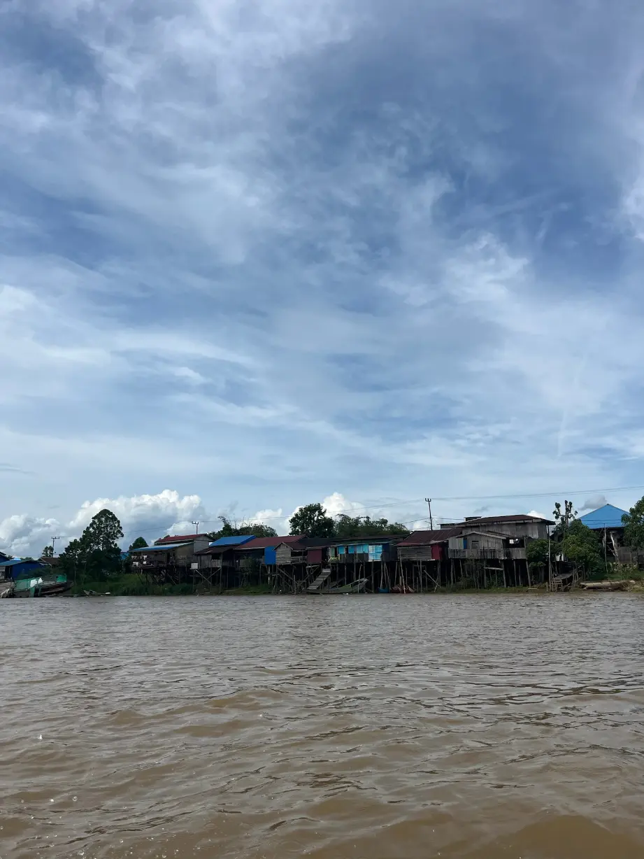 Mahakam river village