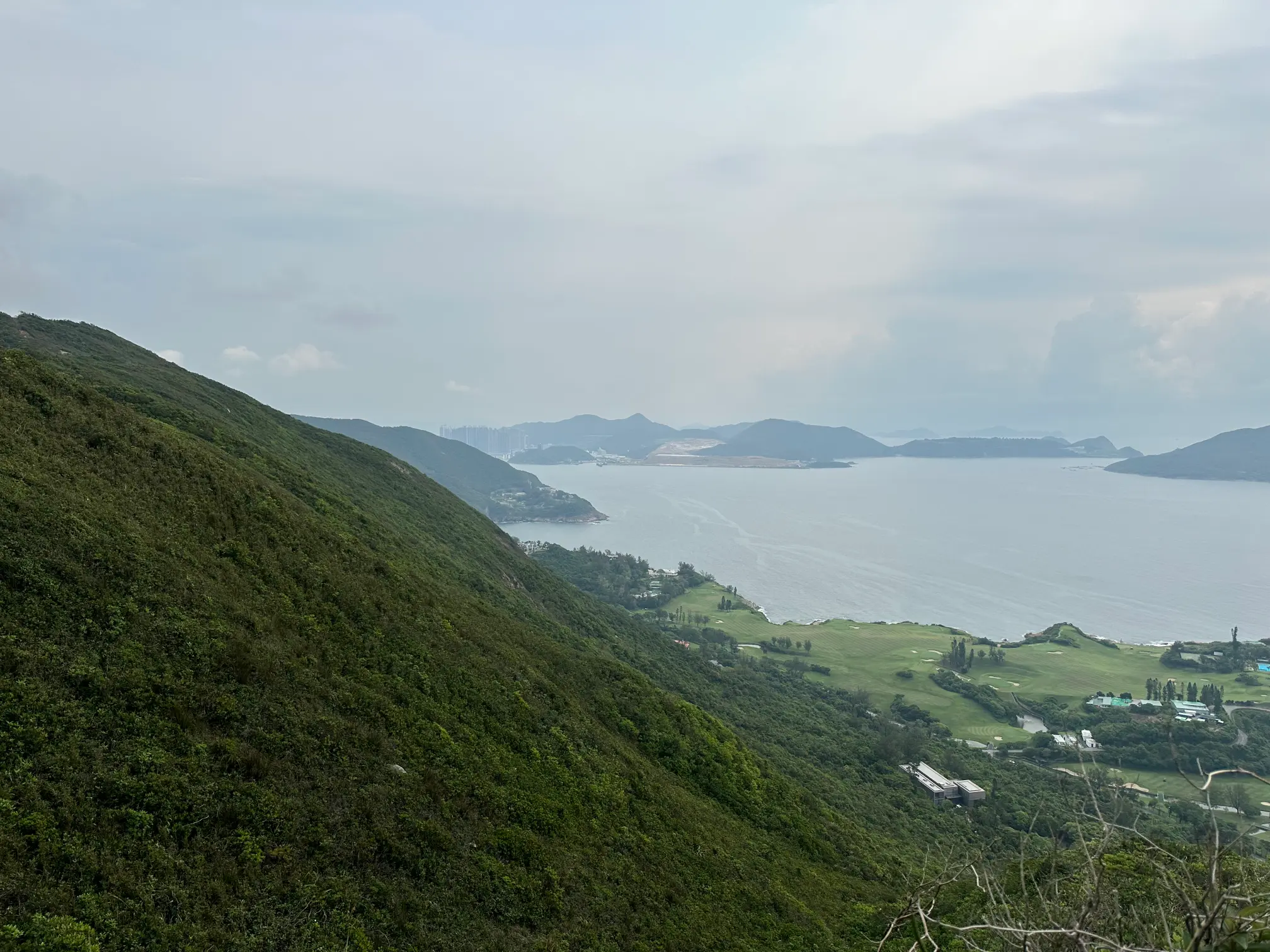 Dragons back hike view of the sea