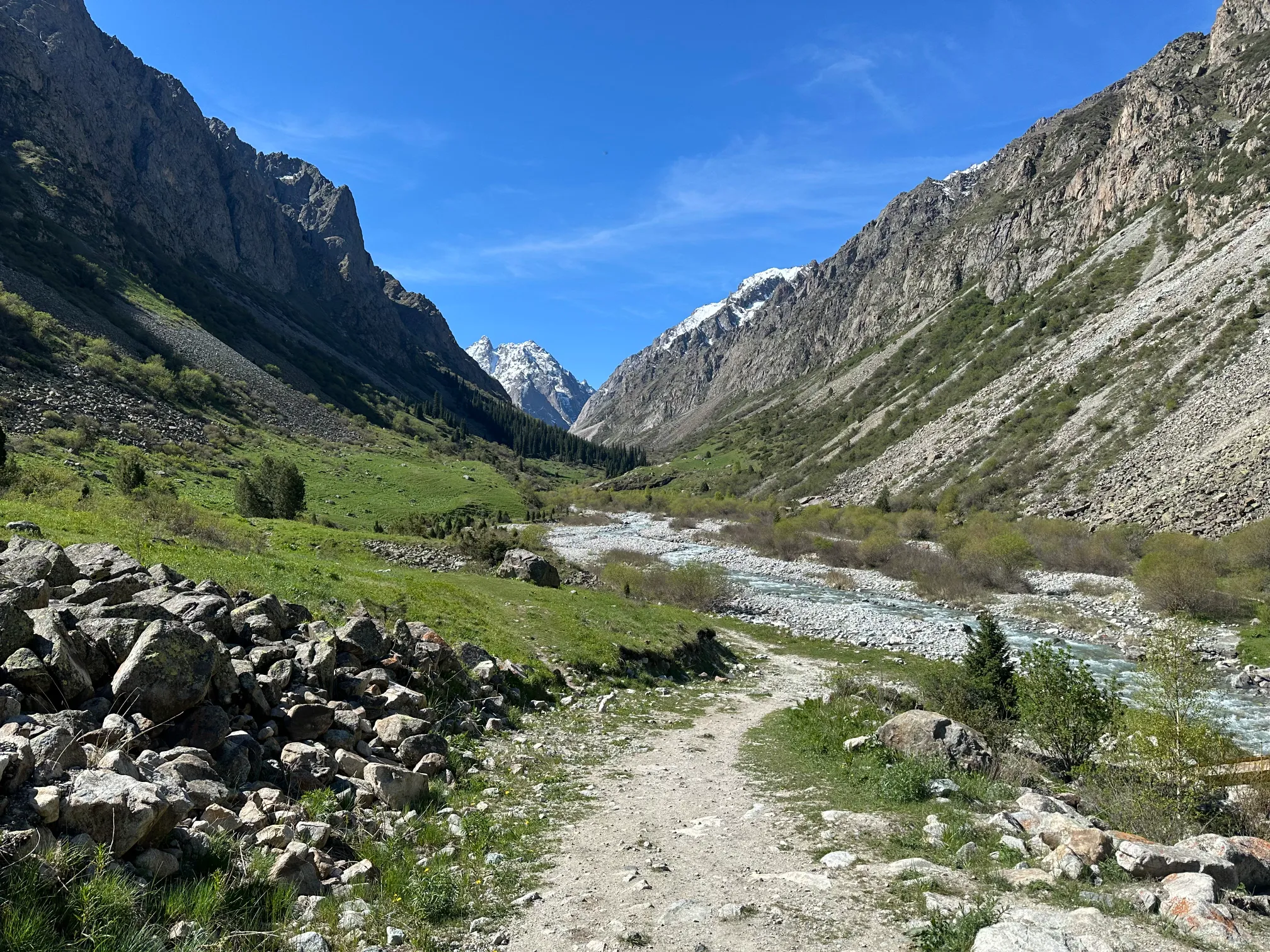 Mountains with river