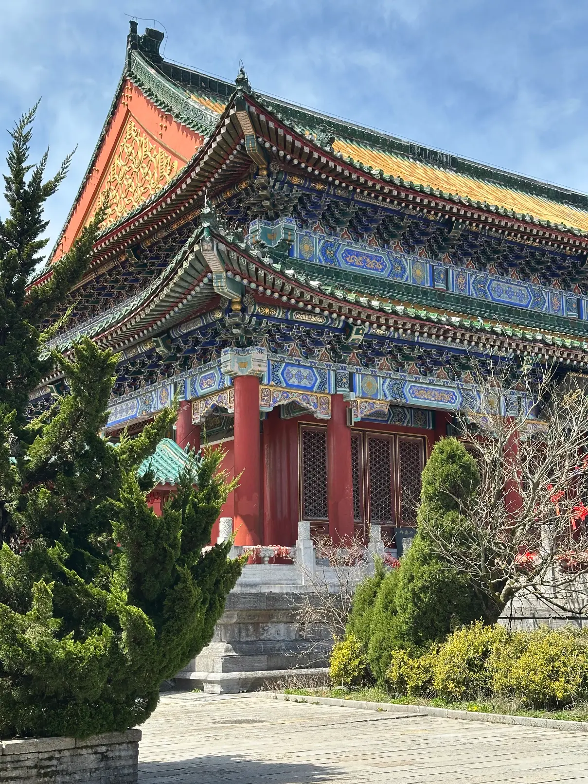 Tianmen mountain temple